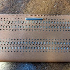 Soho Flap Wallet - Saddle